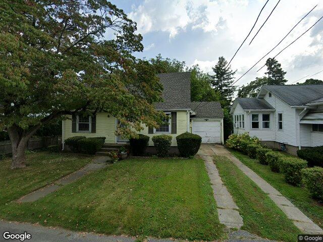 28 ferrier dr, warwick,  RI 02888