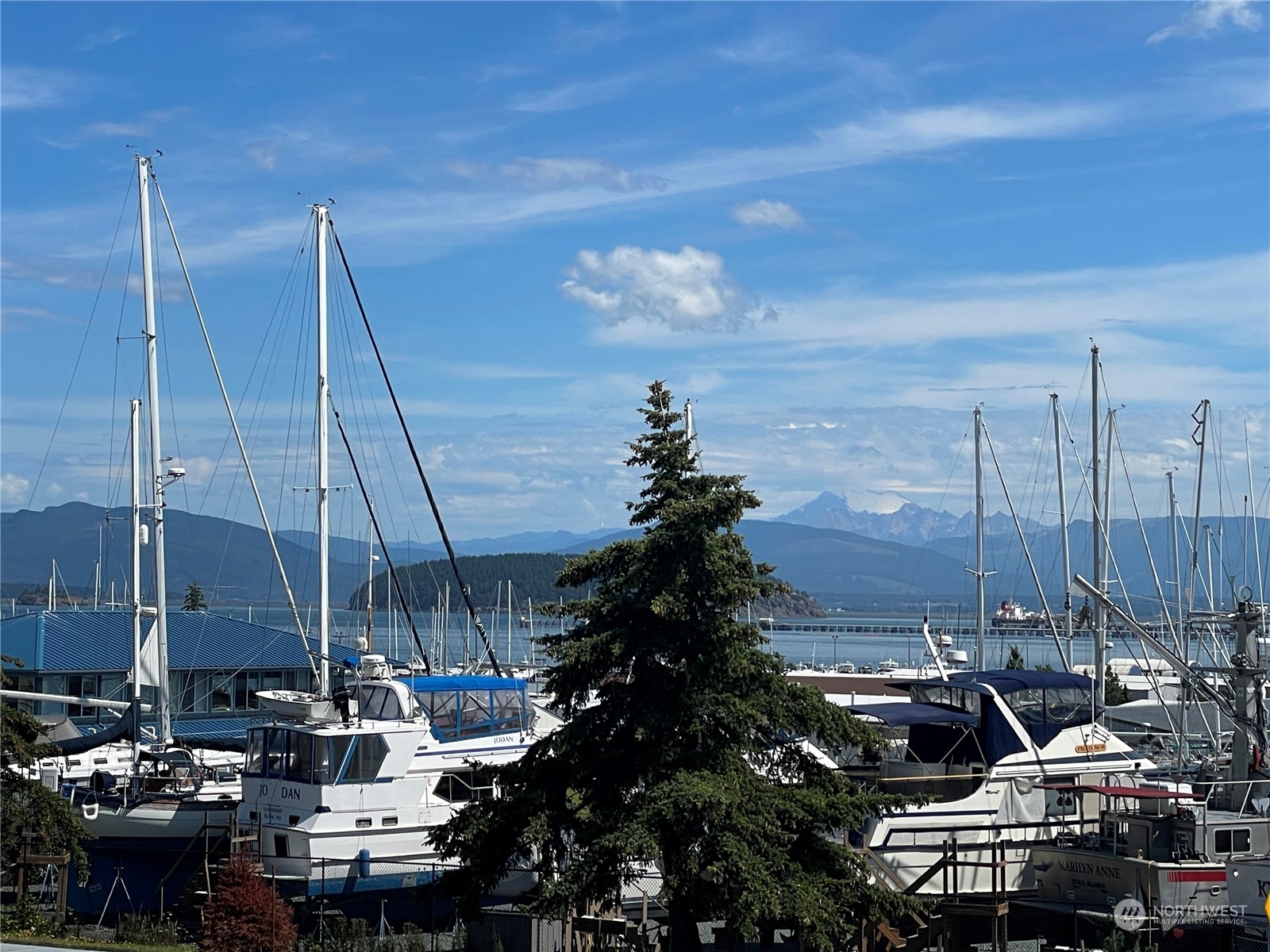 3120 r avenue, anacortes,  WA 98221
