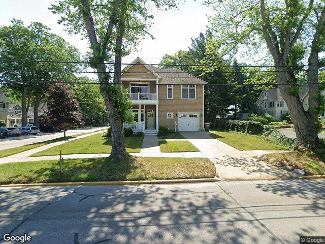 98 n shore dr, south haven,  MI 49090