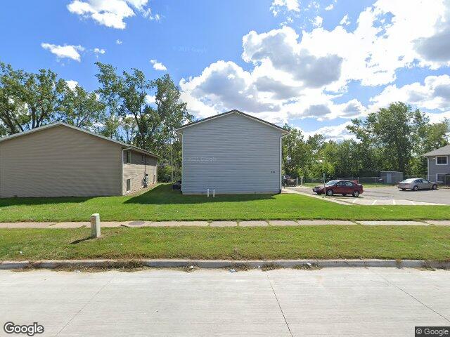 205 pirie dr, hiawatha,  IA 52233