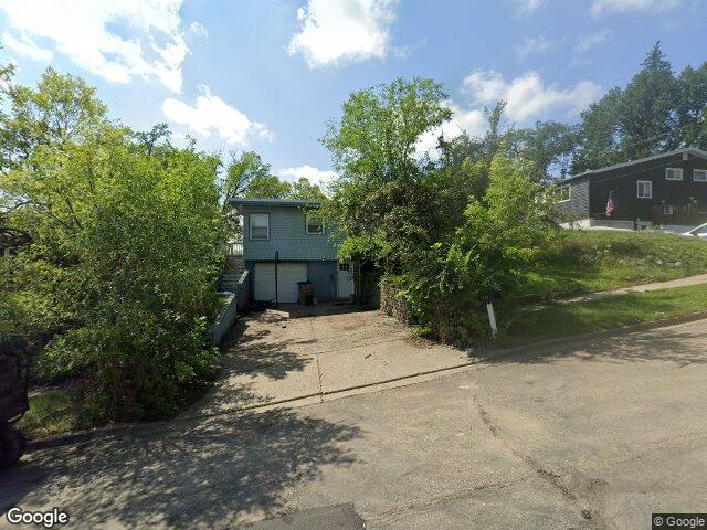 1205 4th st ne, minot,  ND 58703