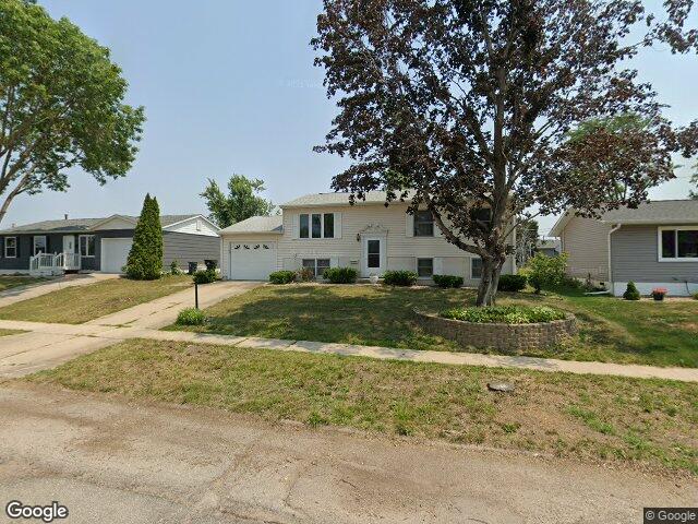 159 crestridge dr nw, cedar rapids,  IA 52405