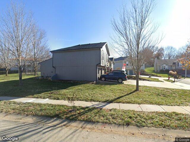5627 n richmond ave, kansas city,  MO 64119