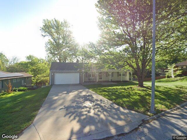 9519 madison ave, kansas city,  MO 64114