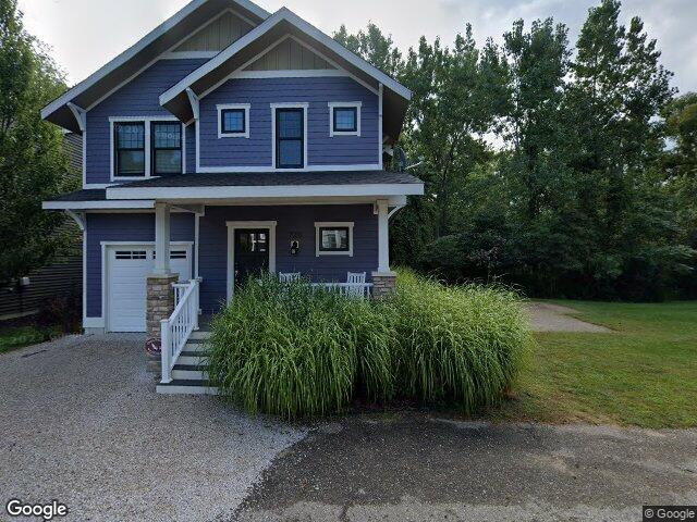 718 woodland circle dr, south haven,  MI 49090