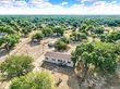 122 hickory cir, floresville,  TX 78114