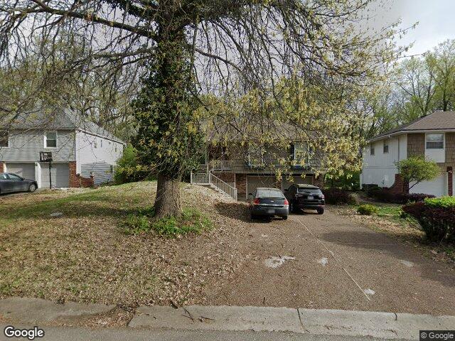 1164 queens pl, kansas city,  MO 64131