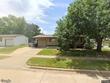 915 lena ave, salina,  KS 67401