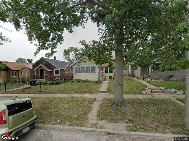 241 12th st nw, cedar rapids,  IA 52405