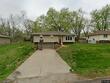 332 matthews ln, gower,  MO 64454