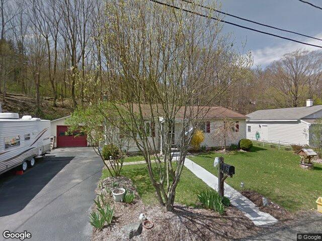 72 locke dr, binghamton,  NY 13903