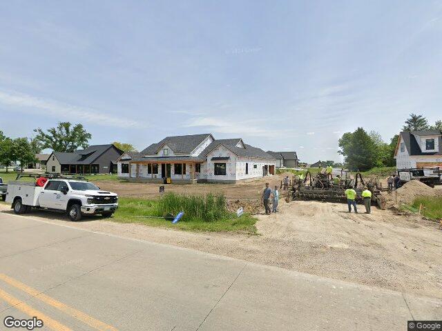 1050 marks way sw, cedar rapids,  IA 52404