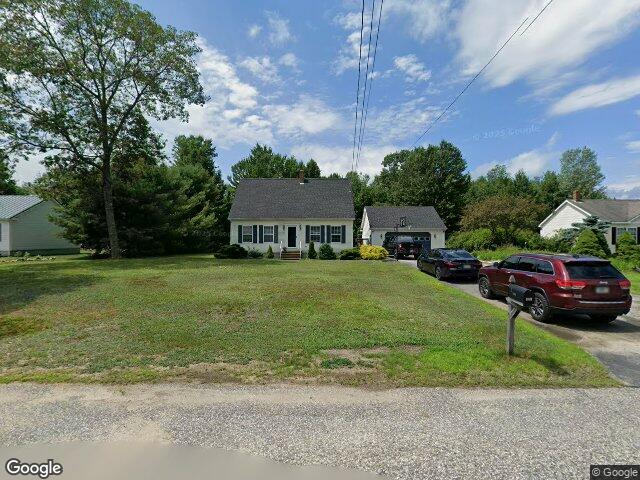 5 nishell dr, south paris,  ME 04281