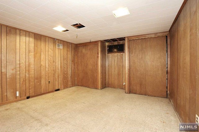 34-14 linwood, fair lawn,  NJ 07410