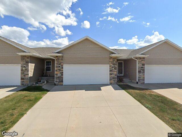 552 meadow oak cir, fairfax,  IA 52228