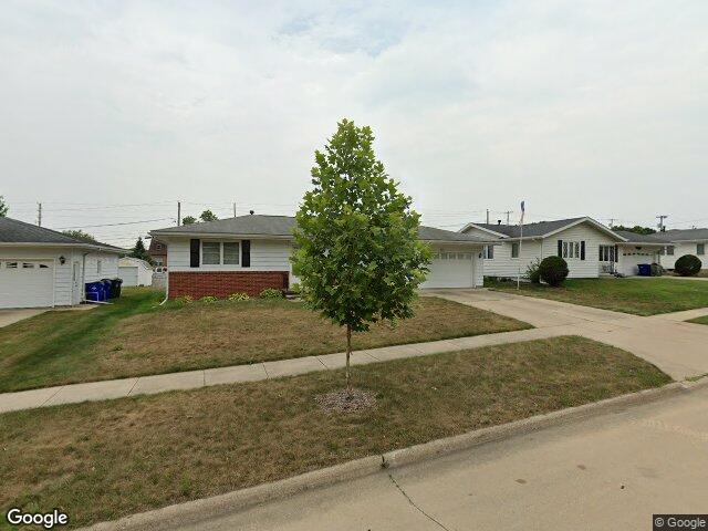 2430 victoria dr sw, cedar rapids,  IA 52404