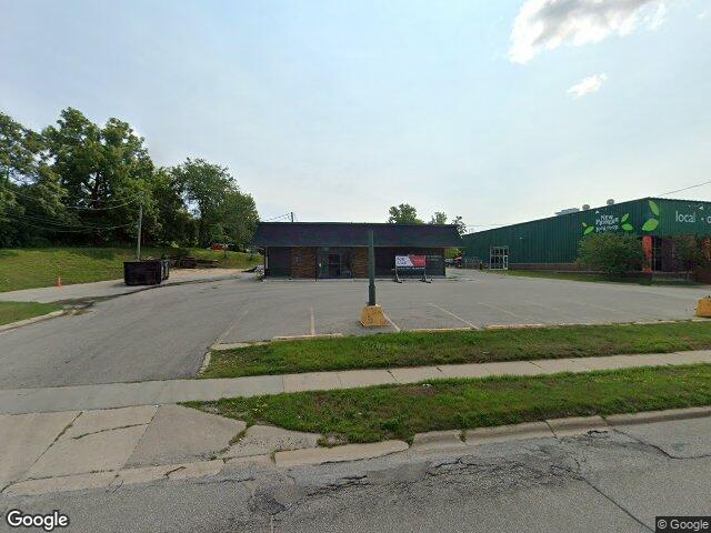 3358 center point rd ne, cedar rapids,  IA 52402