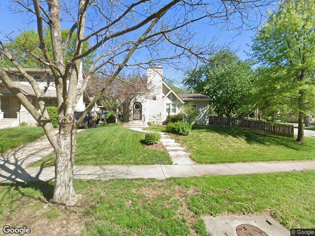 6820 rockhill rd, kansas city,  MO 64113