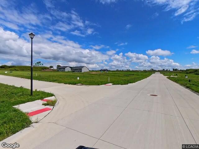 3310 country ct, cedar rapids,  IA 52411