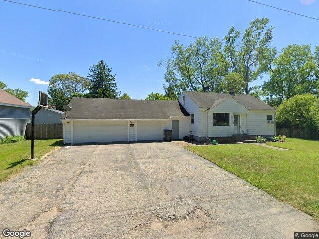 808 elm st, paw paw,  MI 49079