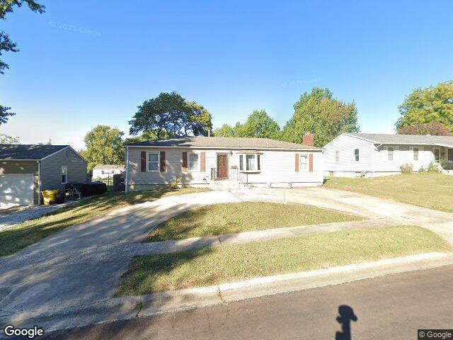 1302 n whitney rd, independence,  MO 64056