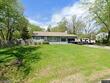 200 w 98th st, kansas city,  MO 64114