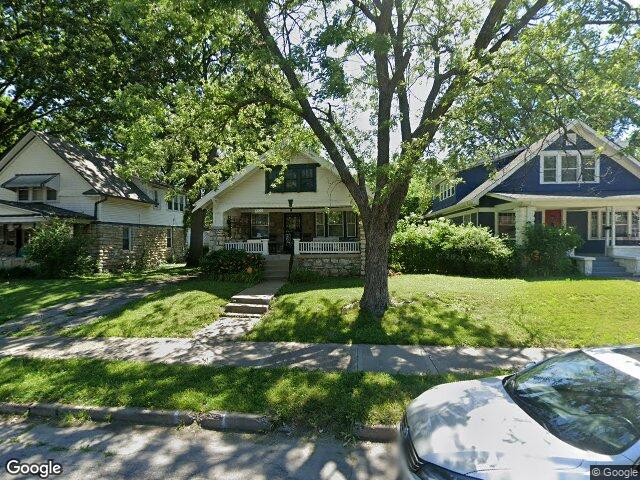 5727 tracy ave, kansas city,  MO 64110