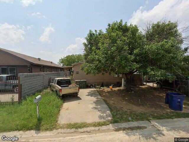 3222 w fiesta loop, laredo,  TX 78043
