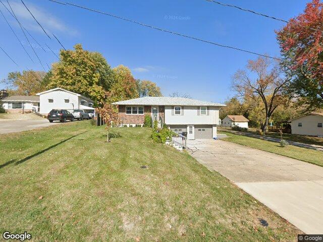7510 oak st, pleasant valley,  MO 64068