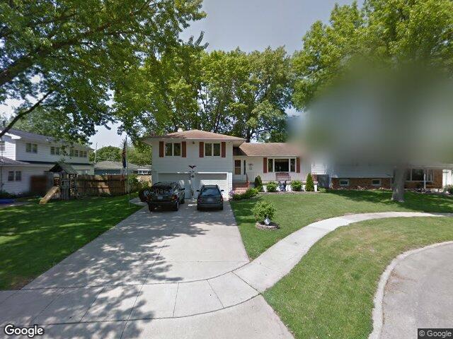 120 28th street ct, marion,  IA 52302