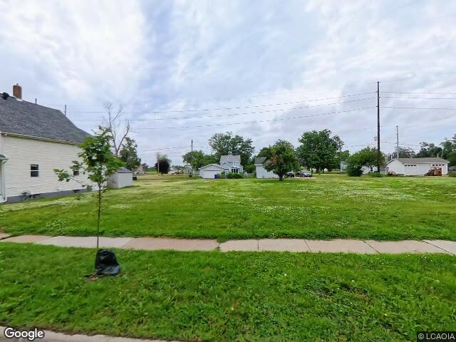 1337 ellis blvd nw, cedar rapids,  IA 52405