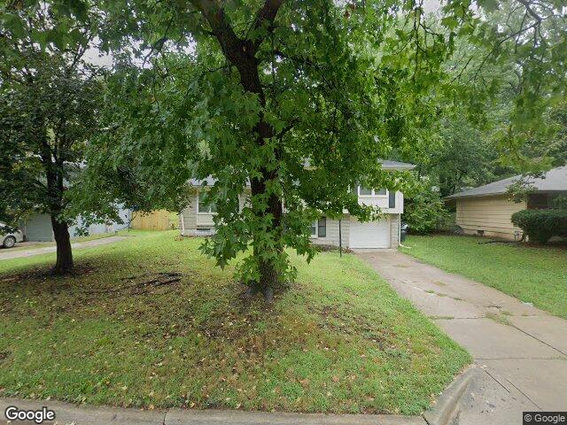9313 palmer ave, kansas city,  MO 64138