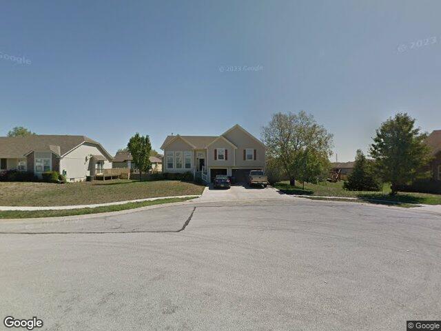 521 cedar falls ct, raymore,  MO 64083