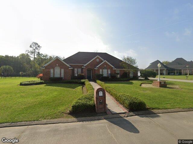303 waterwood dr, orange,  TX 77630