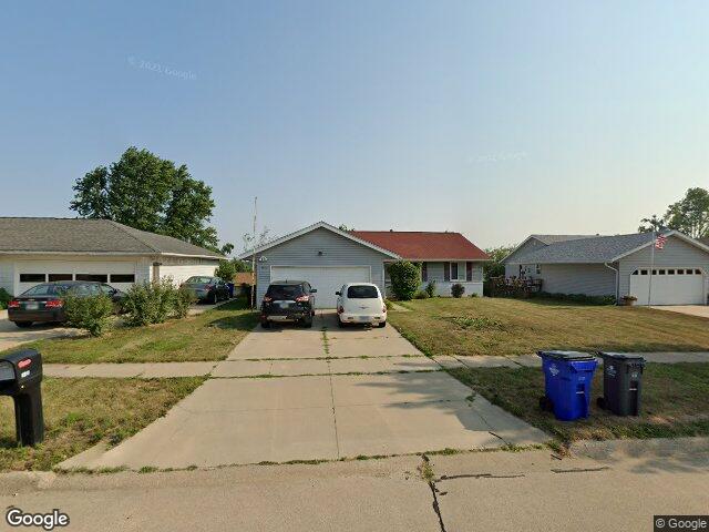 4812 montclair dr nw, cedar rapids,  IA 52405