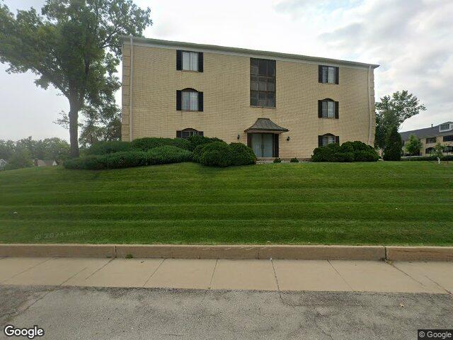 130 thompson dr se #214
                                ,Unit Apt 214, cedar rapids,  IA 52403