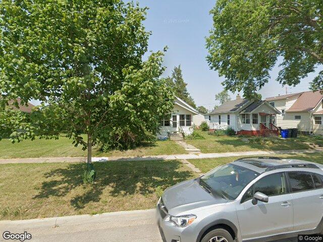 1016 h ave nw, cedar rapids,  IA 52405