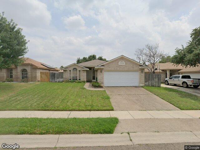 423 saint croix dr, laredo,  TX 78045