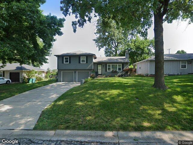 9104 w 69th st, overland park,  KS 66204