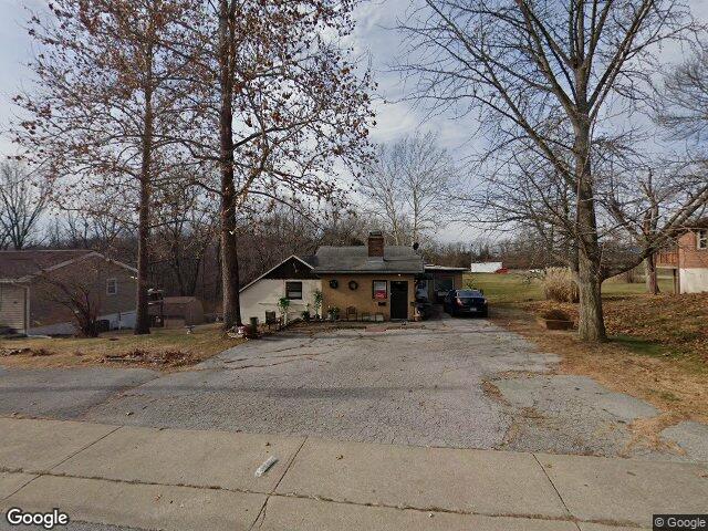 102 collette st, excelsior springs,  MO 64024