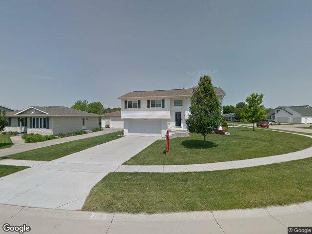2590 eastlawn dr, marion,  IA 52302