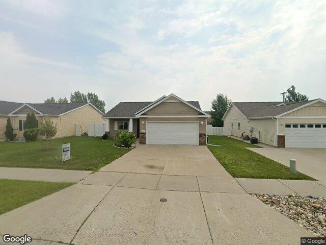 3004 11th st nw, minot,  ND 58703