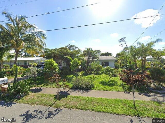 1092 se madison ave, stuart,  FL 34996