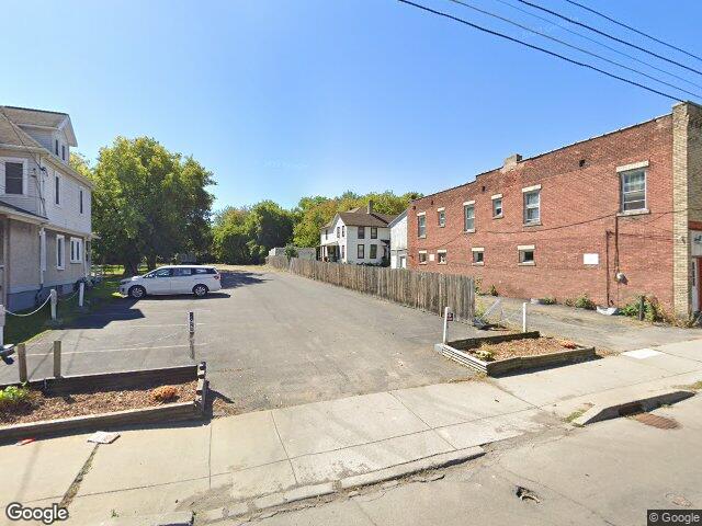 299 1/2 clinton st, binghamton,  NY 13905