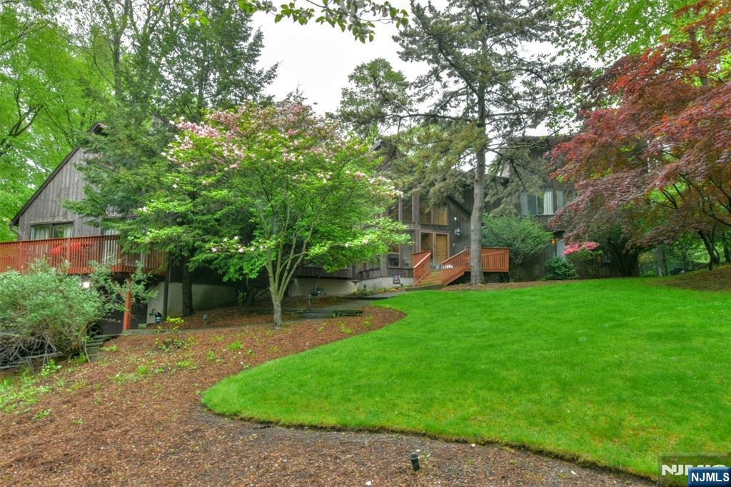 36 timber trl, ramsey,  NJ 07446