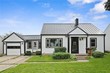 2215 1st ave sw, cedar rapids,  IA 52405