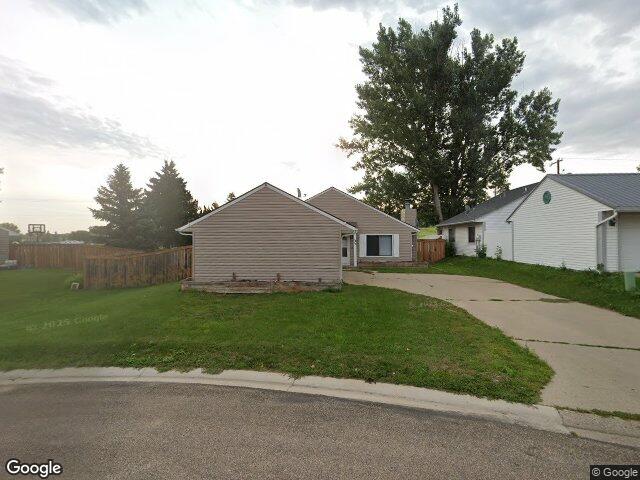 1416 cottonwood ave, minot,  ND 58701
