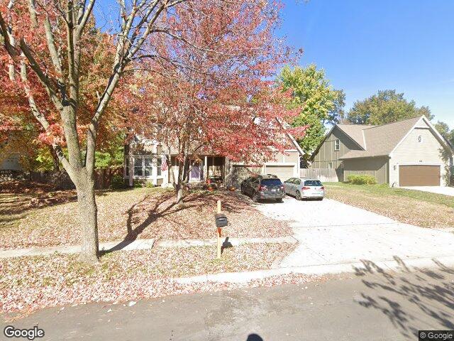 1608 ne 81st st, kansas city,  MO 64118