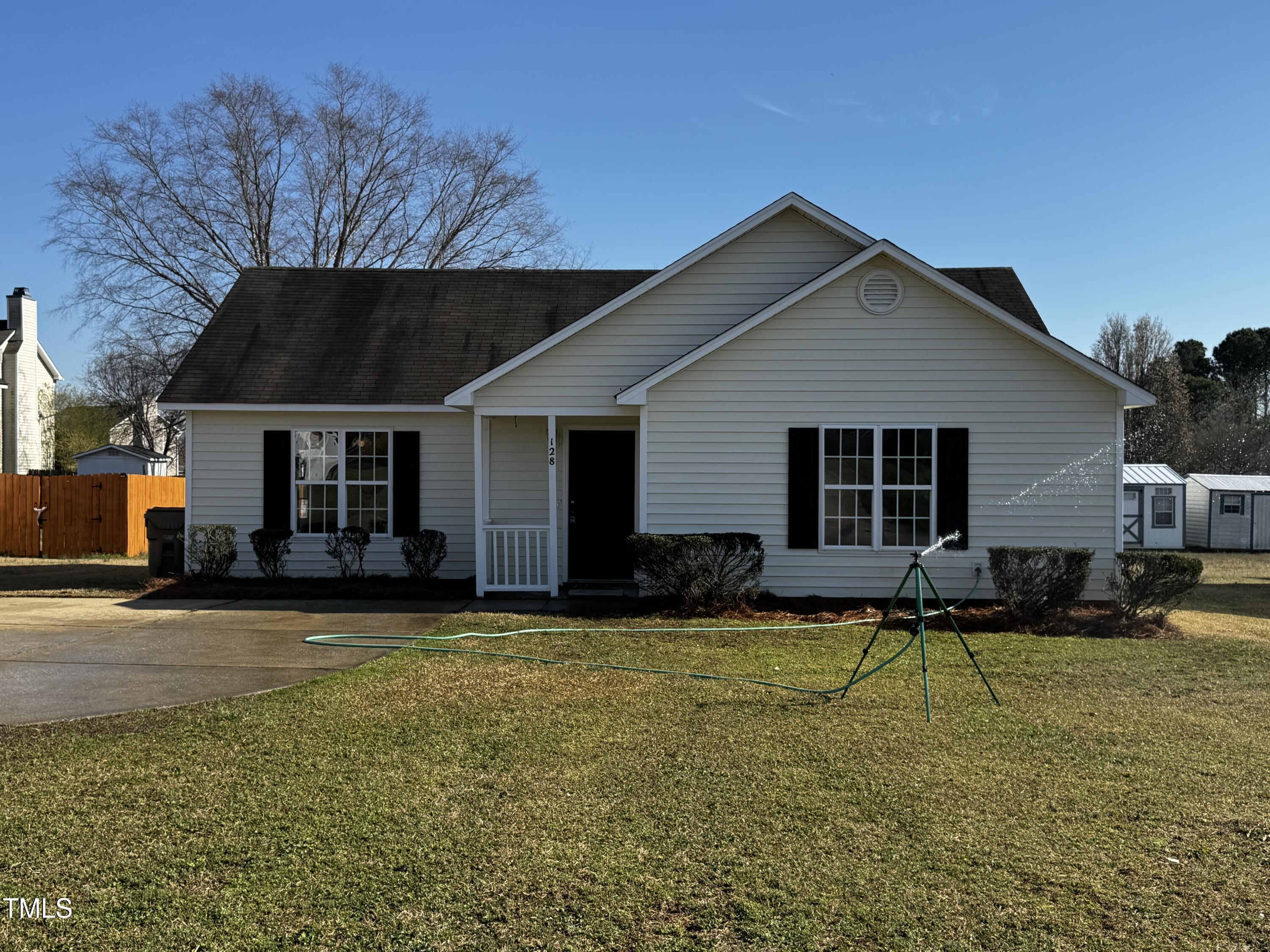 128 glengariff ln, clayton,  NC 27520