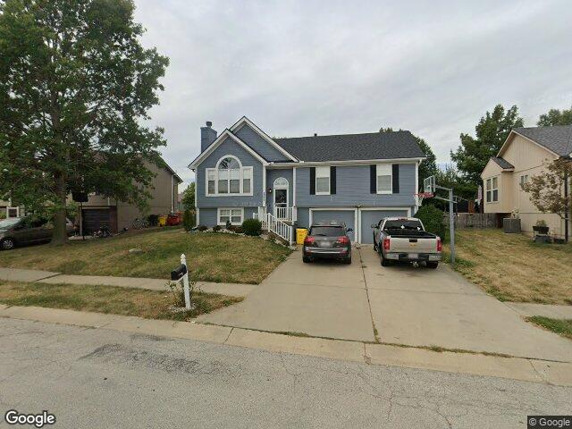 2311 ne maybrook dr, blue springs,  MO 64029